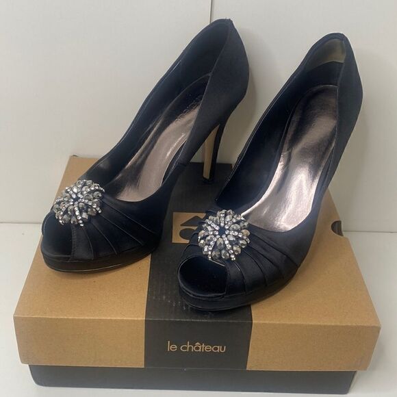 Le Chateau Sz 9 Black Heel with Front Decoration - Picture 1 of 3